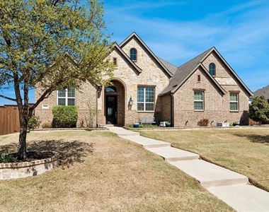 1761 Shavano Way - Photo Thumbnail 1