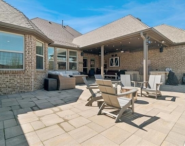 1761 Shavano Way - Photo Thumbnail 28