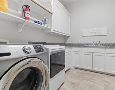 1761 Shavano Way - Photo Thumbnail 25