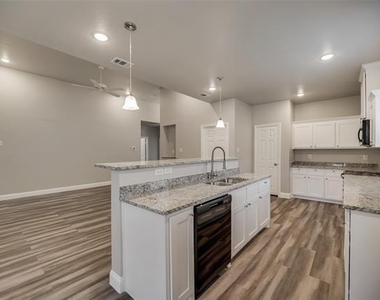 1518 Walworth Street - Photo Thumbnail 5