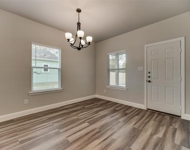 1518 Walworth Street - Photo Thumbnail 4