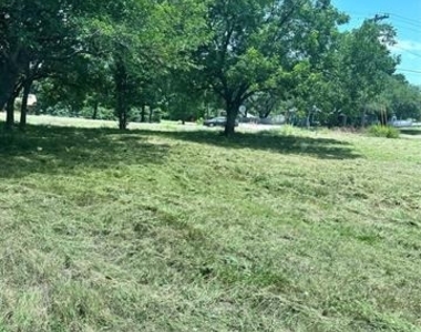 560 W New Hope Road W - Photo Thumbnail 1