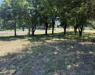 560 W New Hope Road W - Photo Thumbnail 2