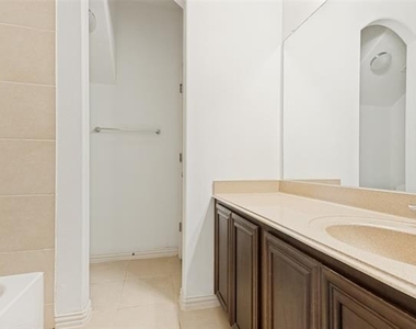 11620 Summer Springs Drive - Photo Thumbnail 25