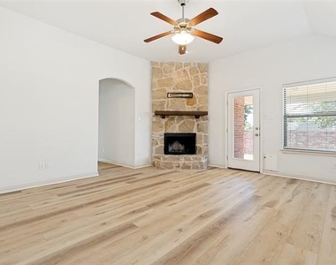 11620 Summer Springs Drive - Photo Thumbnail 7