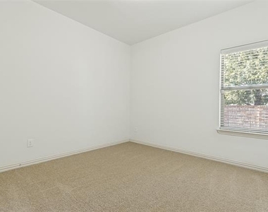 11620 Summer Springs Drive - Photo Thumbnail 24