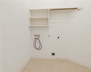 11620 Summer Springs Drive - Photo Thumbnail 27