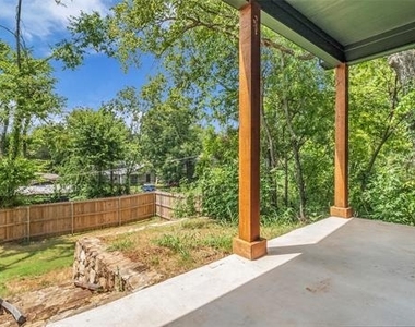 716 E Chestnut Street - Photo Thumbnail 23