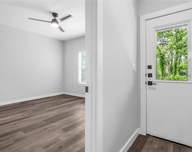 716 E Chestnut Street - Photo Thumbnail 16