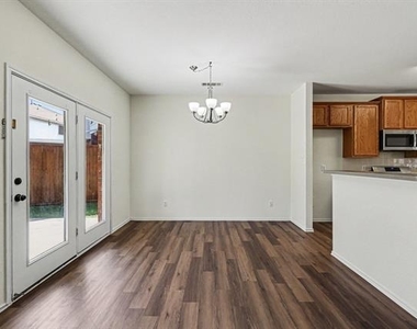 5506 San Marino Drive - Photo Thumbnail 11