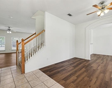 5506 San Marino Drive - Photo Thumbnail 5