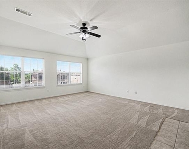 5506 San Marino Drive - Photo Thumbnail 14