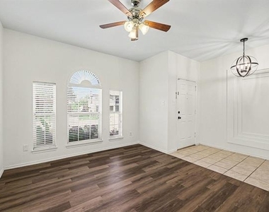 5506 San Marino Drive - Photo Thumbnail 2