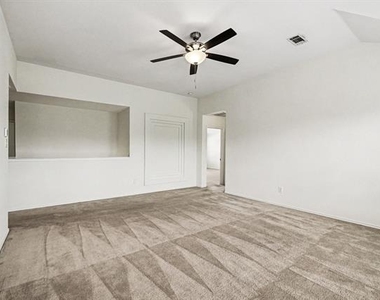 5506 San Marino Drive - Photo Thumbnail 17