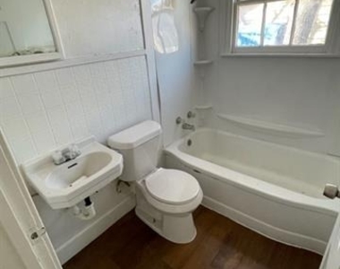 436 Reading Street - Photo Thumbnail 1