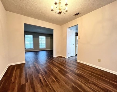 2019 Longmeadow Court - Photo Thumbnail 4