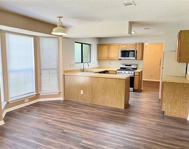 2019 Longmeadow Court - Photo Thumbnail 7