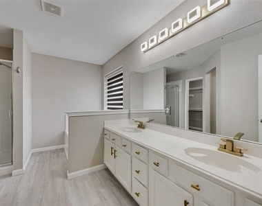 506 Pecos Path Drive - Photo Thumbnail 16