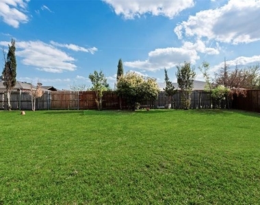 506 Pecos Path Drive - Photo Thumbnail 17
