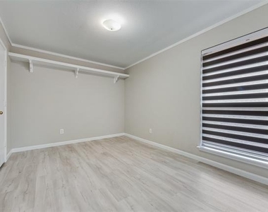 506 Pecos Path Drive - Photo Thumbnail 14