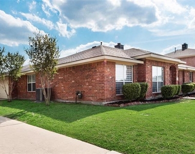 506 Pecos Path Drive - Photo Thumbnail 1