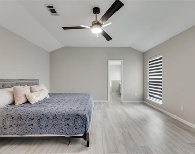 506 Pecos Path Drive - Photo Thumbnail 15