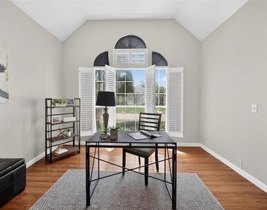 4729 Bull Run Drive - Photo Thumbnail 4