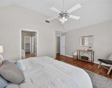 4729 Bull Run Drive - Photo Thumbnail 20