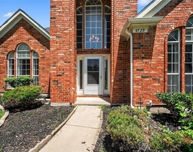 4729 Bull Run Drive - Photo Thumbnail 2