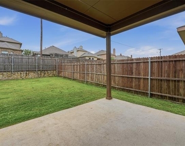 9528 Blaine Drive - Photo Thumbnail 22