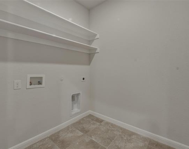 9528 Blaine Drive - Photo Thumbnail 21
