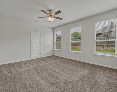 9528 Blaine Drive - Photo Thumbnail 12