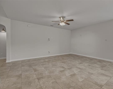 9528 Blaine Drive - Photo Thumbnail 5