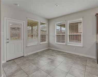 9528 Blaine Drive - Photo Thumbnail 11