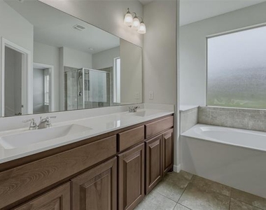 9528 Blaine Drive - Photo Thumbnail 19
