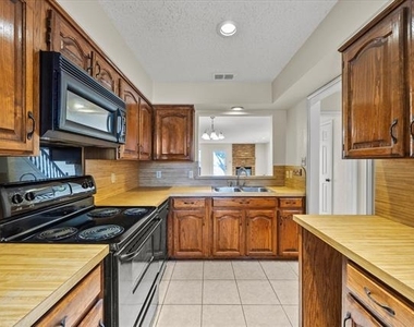 408 S Fannin Street - Photo Thumbnail 7
