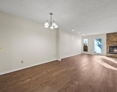 408 S Fannin Street - Photo Thumbnail 8