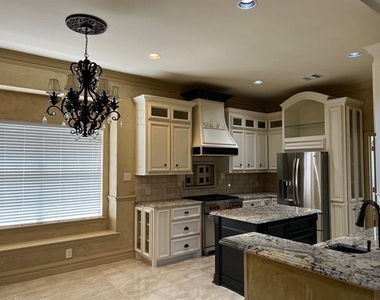 2800 Browning Drive - Photo Thumbnail 3