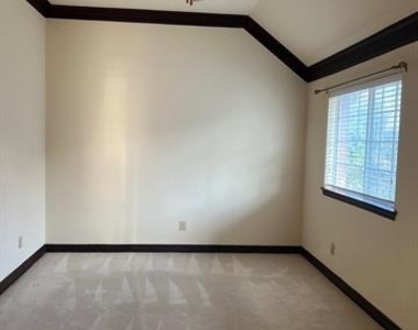 2800 Browning Drive - Photo Thumbnail 6