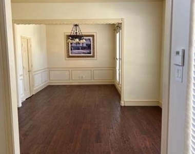 2800 Browning Drive - Photo Thumbnail 8