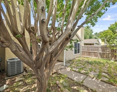 2504 Brook Hollow Court - Photo Thumbnail 19