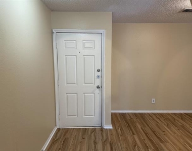 1706 Wisteria Street - Photo Thumbnail 2