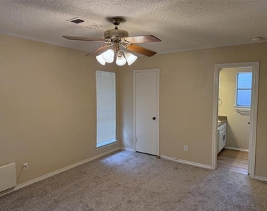1706 Wisteria Street - Photo Thumbnail 11