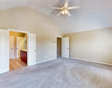 413 Perkins Drive - Photo Thumbnail 25