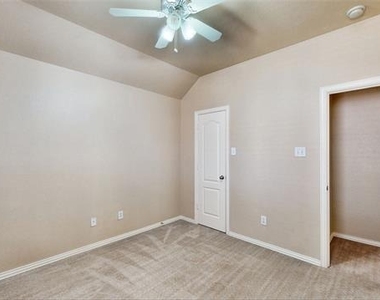 413 Perkins Drive - Photo Thumbnail 31