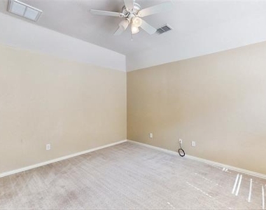 413 Perkins Drive - Photo Thumbnail 22