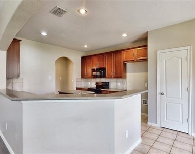413 Perkins Drive - Photo Thumbnail 5