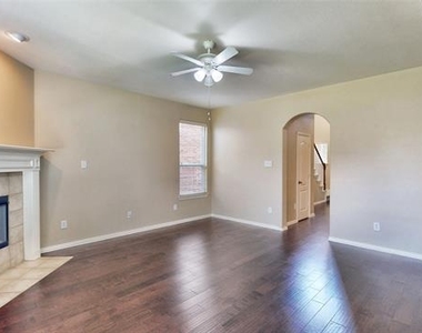 413 Perkins Drive - Photo Thumbnail 4
