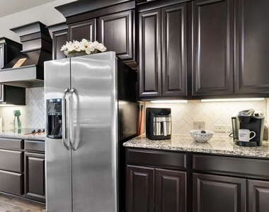 307 Acadia Lane - Photo Thumbnail 11