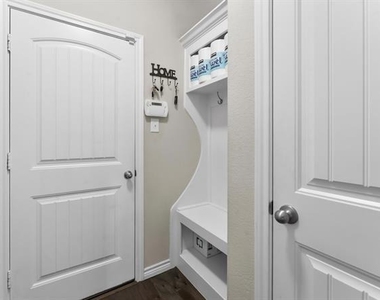 307 Acadia Lane - Photo Thumbnail 25